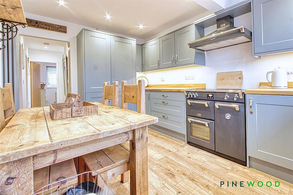 Kitchen diner