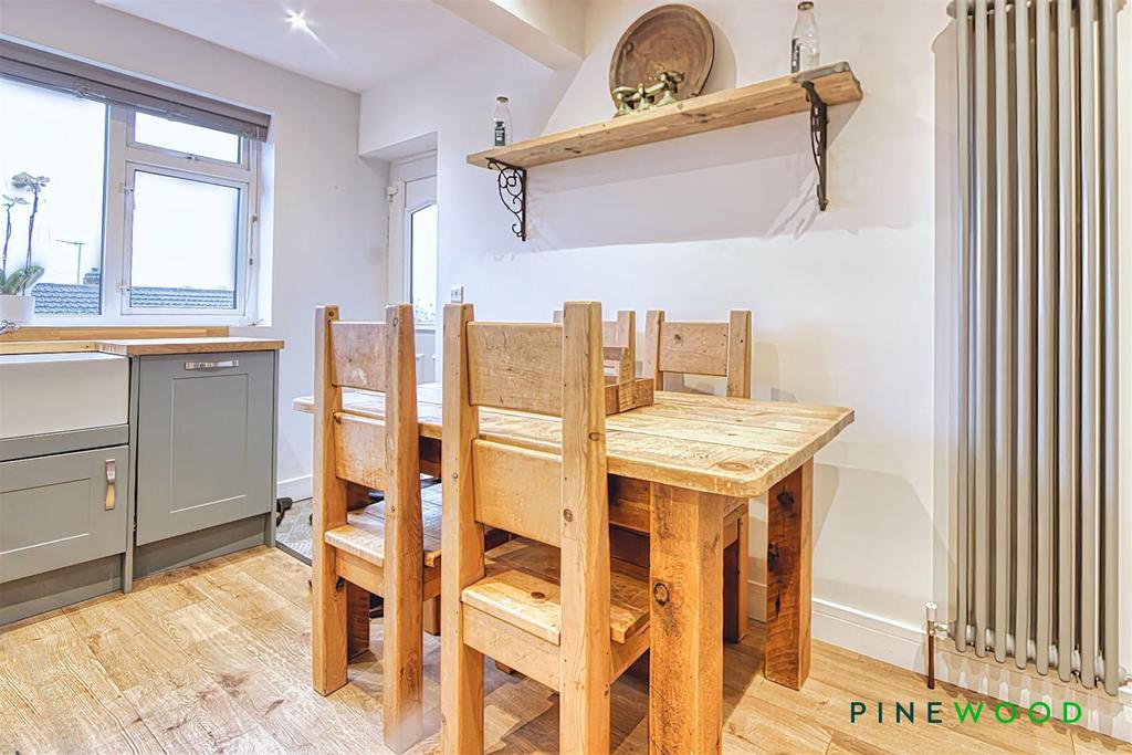 Kitchen diner