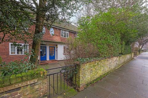 3 bedroom maisonette for sale, Westcombe Park Road, London SE3
