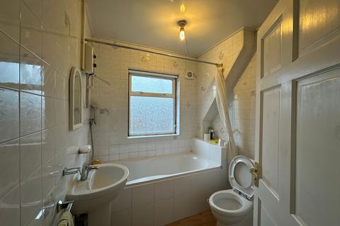 4 bedroom semi-detached house for sale, Sherwood Street, Leicester, LE5