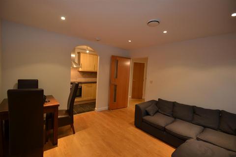 2 bedroom flat to rent, Comer House, Station Road, New Barnet, EN5