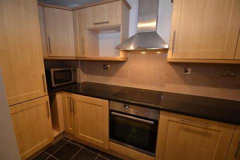 2 bedroom flat to rent, Comer House, Station Road, New Barnet, EN5
