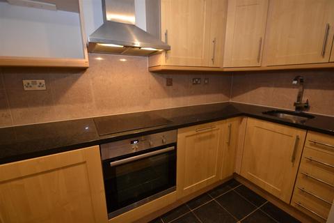 2 bedroom flat to rent, Comer House, Station Road, New Barnet, EN5