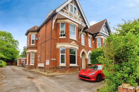 1 bedroom flat for sale, Hill Lane, Southampton, SO15