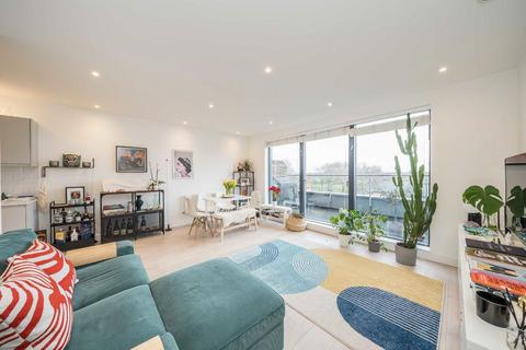 2 bedroom flat for sale, St. Johns Road, Isleworth TW7