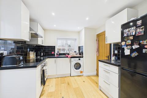 2 bedroom end of terrace house to rent, The Common, Stokenchurch, Buckinghamshire