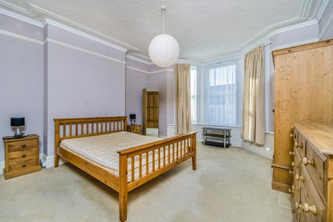 5 bedroom terraced house to rent, Diamond Avenue, Plymouth PL4