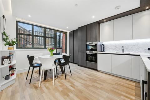 3 bedroom apartment to rent, Sawyer Street, London, SE1