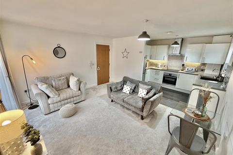 2 bedroom apartment for sale, Symphony Court, Durham Road, Gateshead