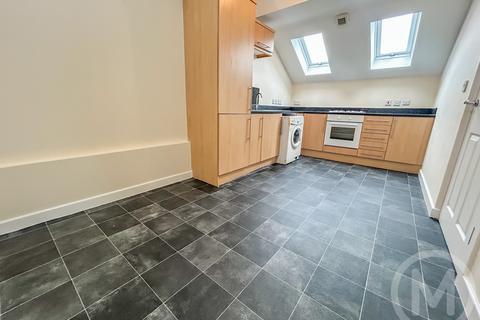 3 bedroom flat for sale, Salthouses, Osborne Road, FY4 1GY