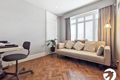 2 bedroom flat for sale, Sandringham Court, Fairfield Close, Sidcup, Kent, DA15