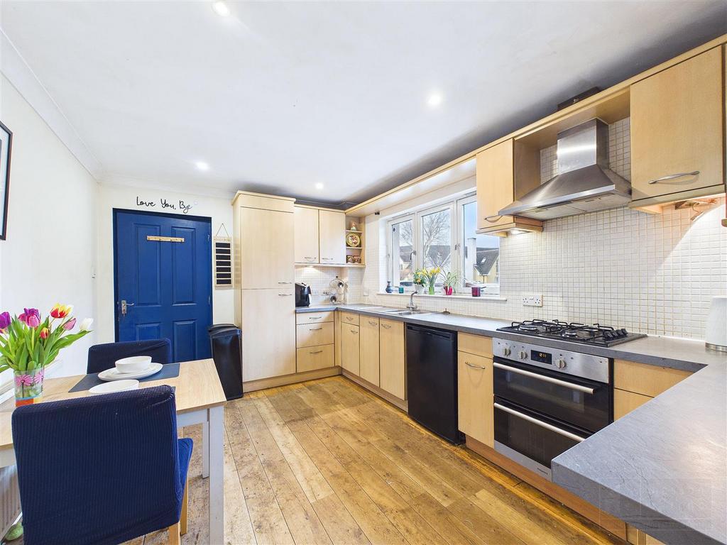 Kitchen &amp; Dining Area