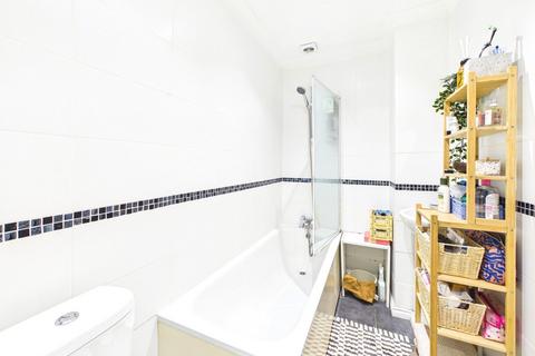 1 bedroom ground floor flat for sale, Beaconsfield Villas, Brighton, BN1 6HA