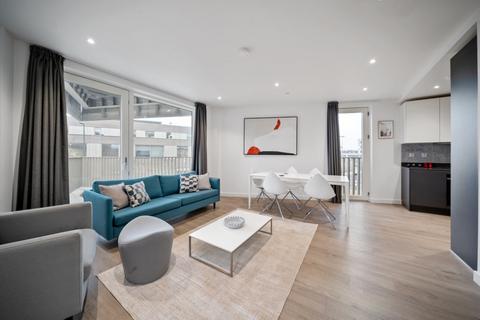 3 bedroom flat to rent, Parkes Street, London