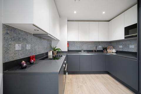 3 bedroom flat to rent, Parkes Street, London