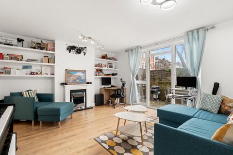 3 bedroom flat to rent, Pratt Street, Camden, London
