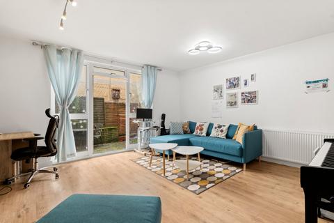 3 bedroom flat to rent, Pratt Street, Camden, London
