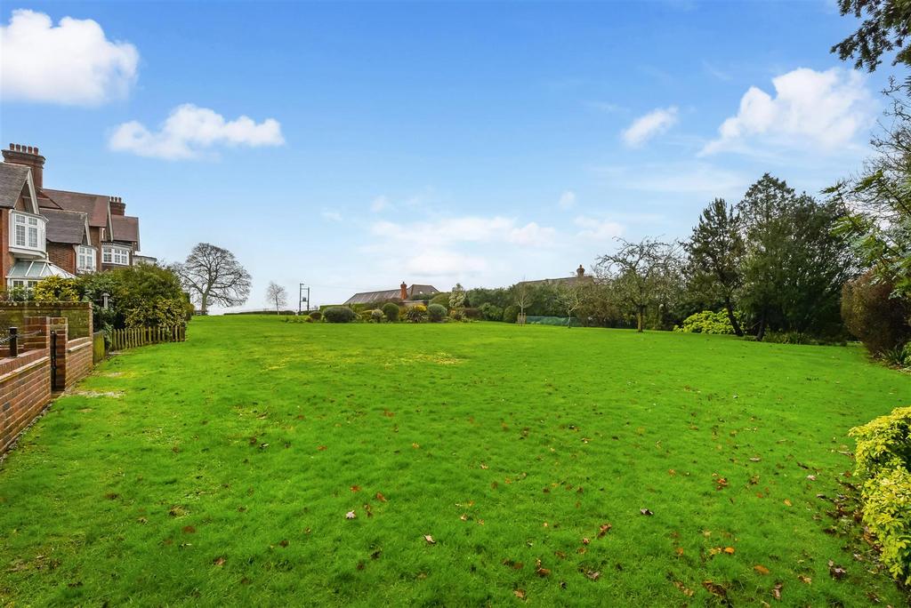 Communal Grounds