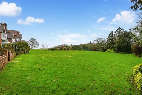 2 bedroom retirement property for sale, Crossbush, ARUNDEL