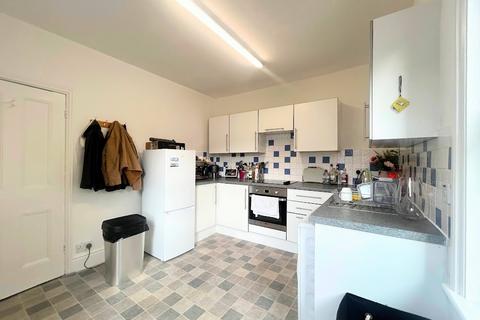 1 bedroom flat to rent, North Lodge Road, Penn Hill, BH14