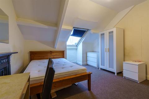 undefined, *House Share* Simonside Terrace, Heaton, NE6