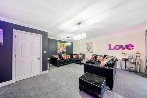 4 bedroom detached house for sale, Compass Close,  Ashford,  TW15