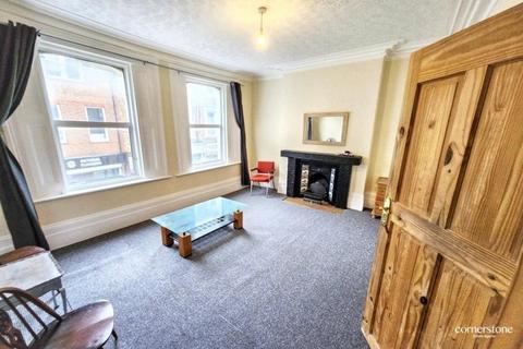 3 bedroom flat for sale, London SE19