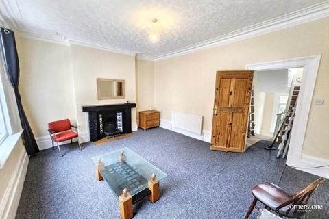 3 bedroom flat for sale, London SE19