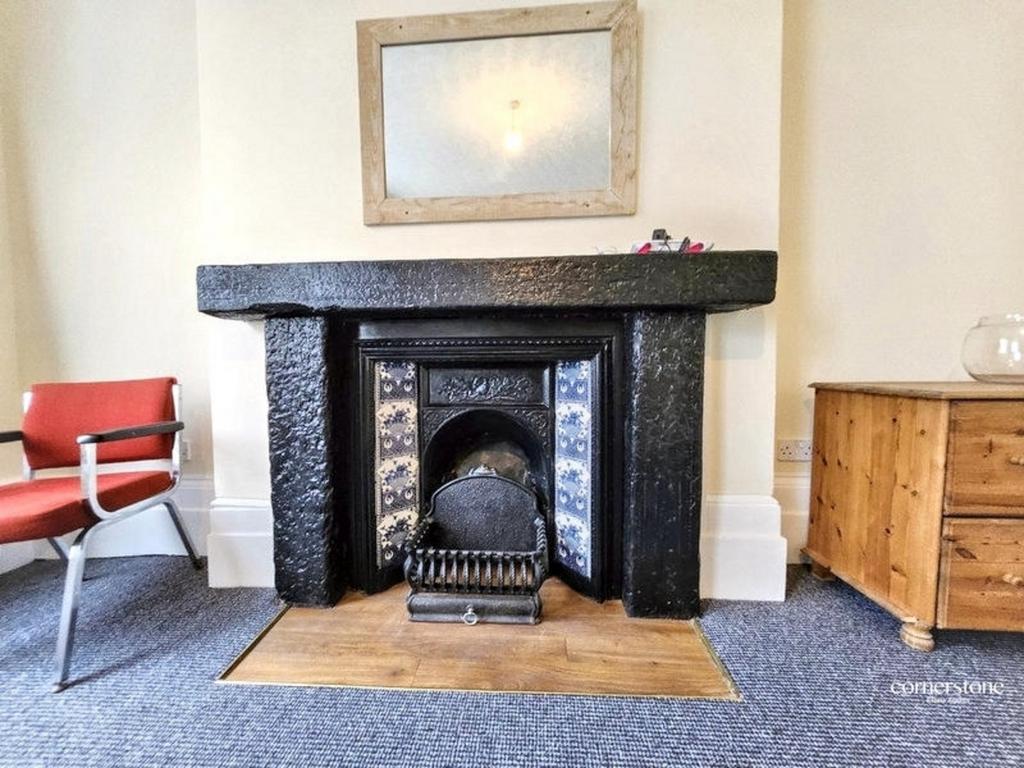 Living room, fireplace