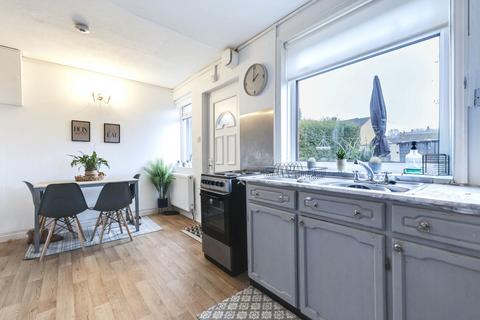 2 bedroom end of terrace house for sale, Park Road, Yeadon, Leeds, West Yorkshire, LS19