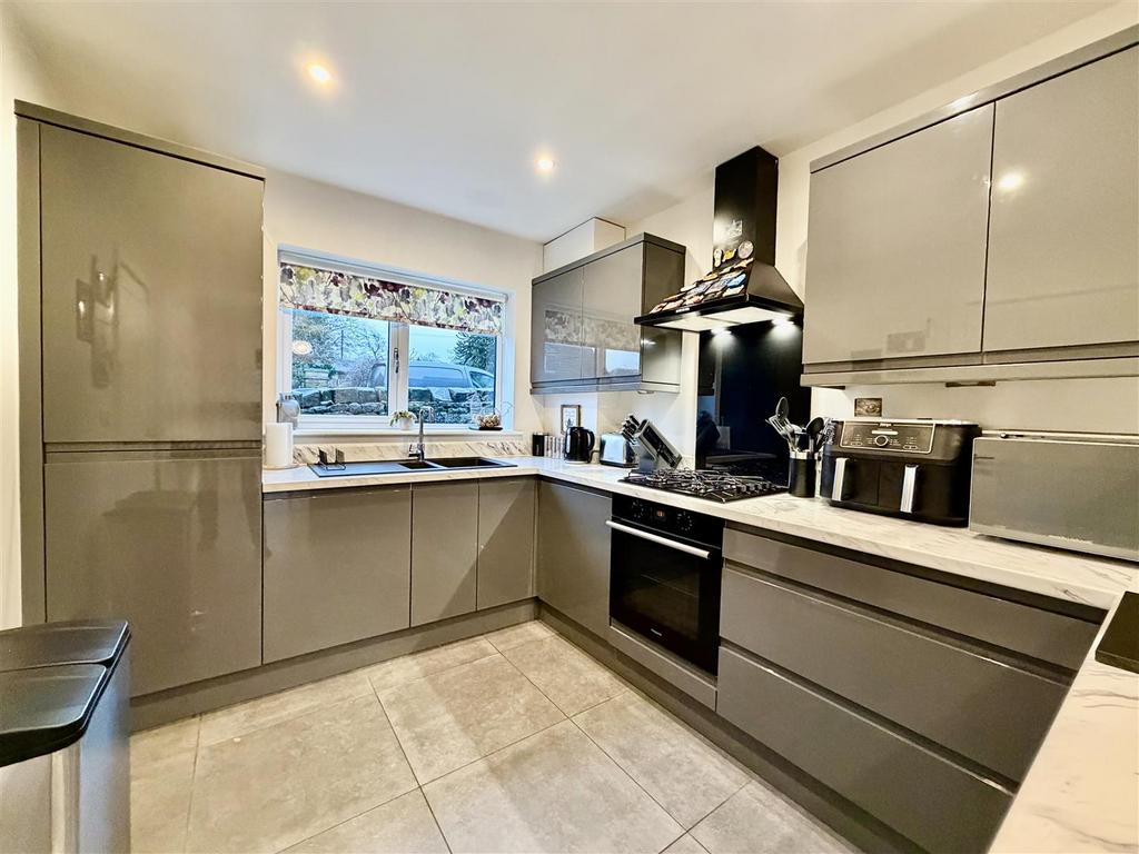 Dining kitchen