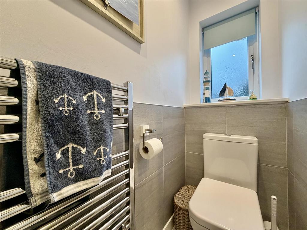 Cloakroom wc