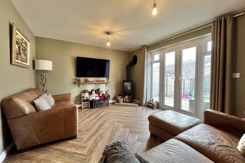 undefined, Wisteria Way, Glossop