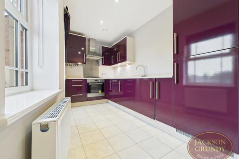 2 bedroom flat to rent, Oak Grove, Northampton, NN3 3JR