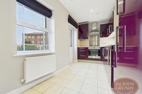 2 bedroom flat to rent, Oak Grove, Northampton, NN3 3JR