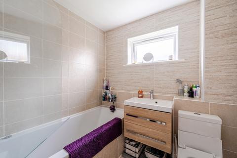 3 bedroom end of terrace house for sale, Chartwell Place, Sutton SM3