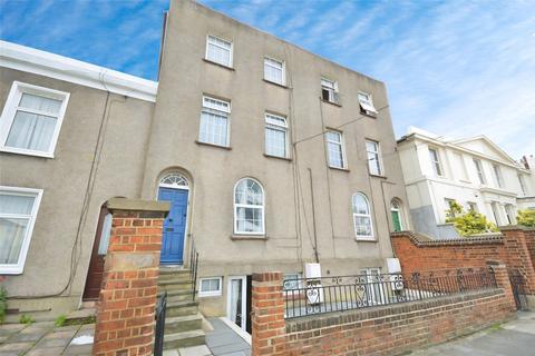 1 bedroom flat to rent, Dover Road, Gravesend DA11