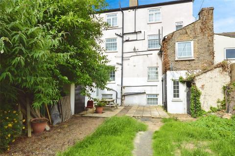 1 bedroom flat to rent, Dover Road, Gravesend DA11