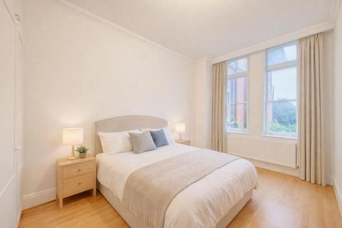 3 bedroom apartment for sale, Claremont Lodge, The Downs, Wimbledon SW20