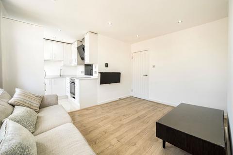 2 bedroom flat for sale, Tritton Road, London SE21