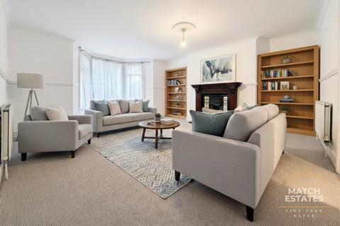 2 bedroom flat for sale, Sandgate Road, Folkestone CT20