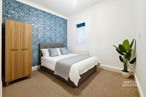 2 bedroom flat for sale, Sandgate Road, Folkestone CT20