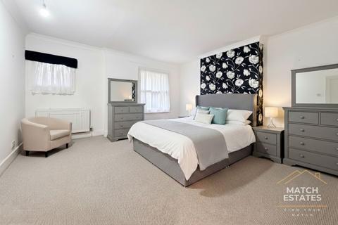2 bedroom flat for sale, Sandgate Road, Folkestone CT20