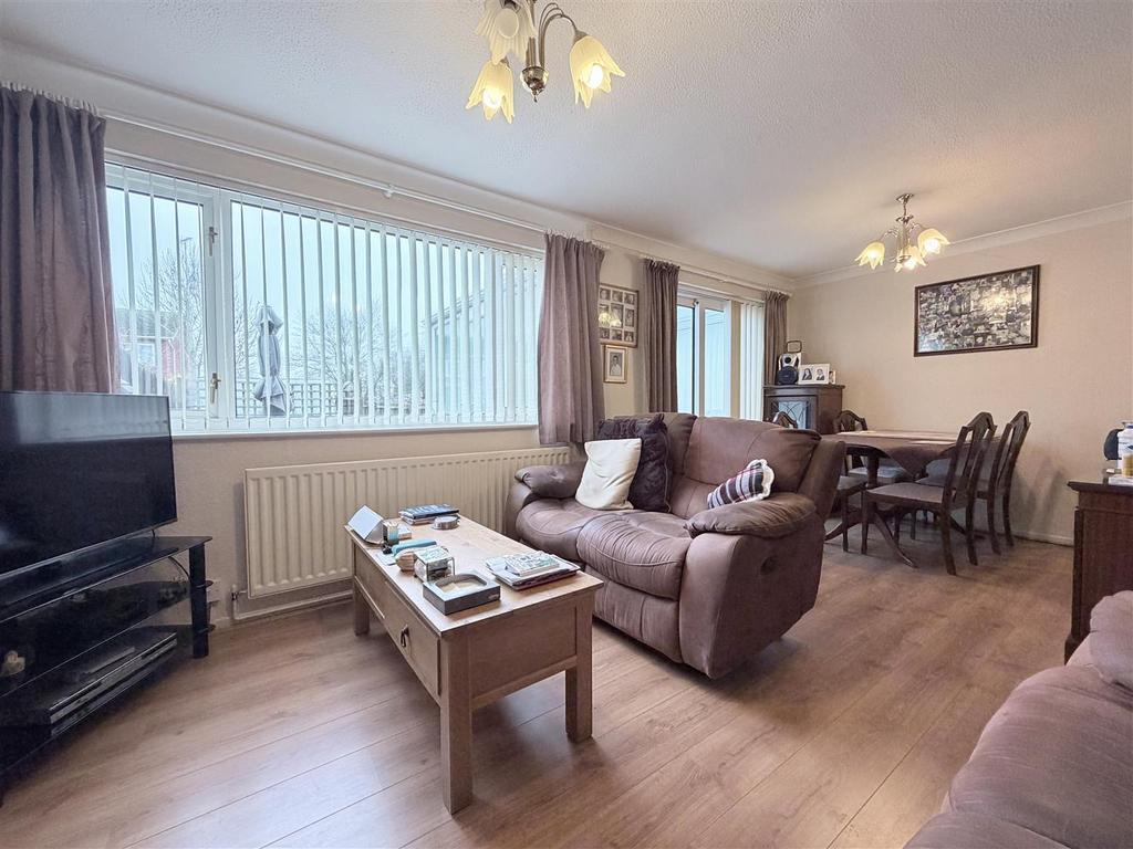 Living/Dining Room