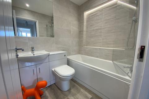 1 bedroom apartment to rent, Castleview Gardens, High Wycombe, HP12