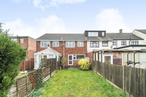 3 bedroom terraced house for sale, Merlin Road, Collier Row RM5