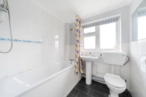 3 bedroom terraced house for sale, Merlin Road, Collier Row RM5