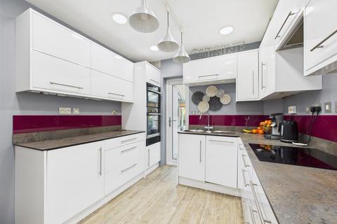 undefined, Sundown Avenue, South Croydon CR2
