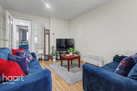 undefined, Clover Way, Wallington