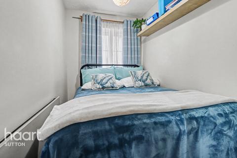 Clover Way, Wallington